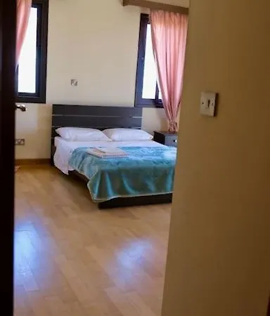 Seaview 2br Retreat By The Ocean لارنكا