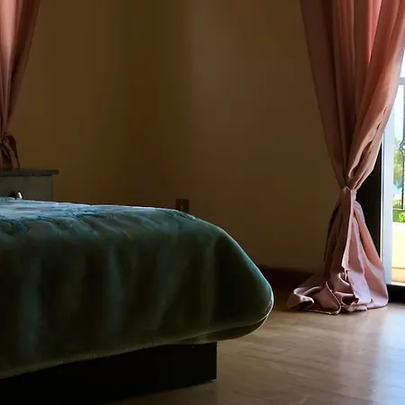 Seaview 2br Retreat By The Ocean * لارنكا