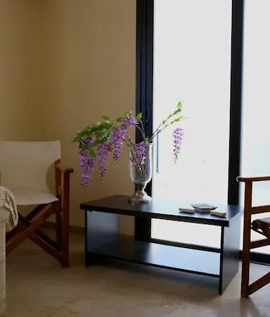 Seaview 2br Retreat By The Ocean لارنكا