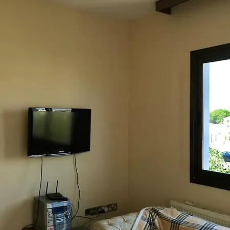 Seaview 2br Retreat By The Ocean * لارنكا