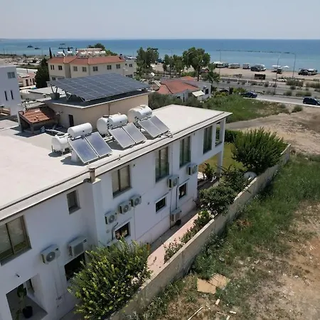 Seaview 2br Retreat By The Ocean * لارنكا