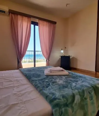 Seaview 2br Retreat By The Ocean Apartmán *