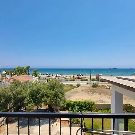 Seaview 2br Retreat By The Ocean